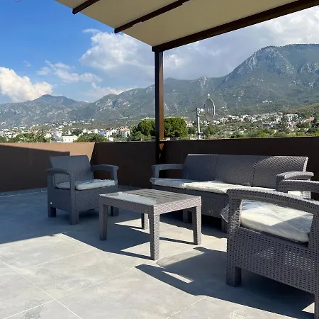 Kyrenia Comfort Appartement *
