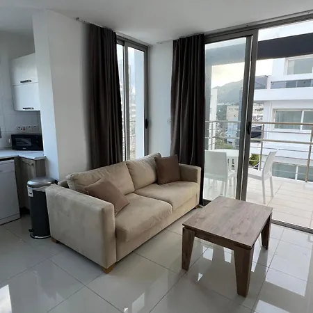 公寓 Kyrenia Comfort *